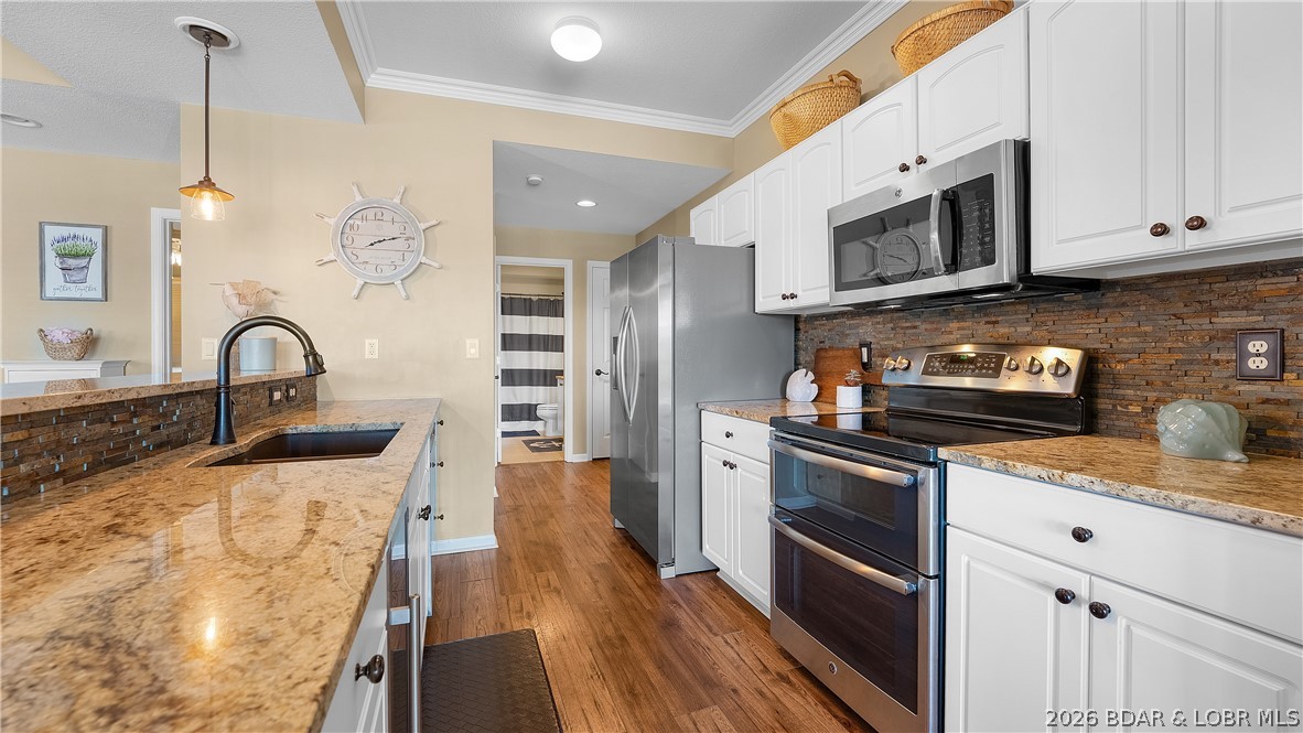 Palisades Condominium - Residential