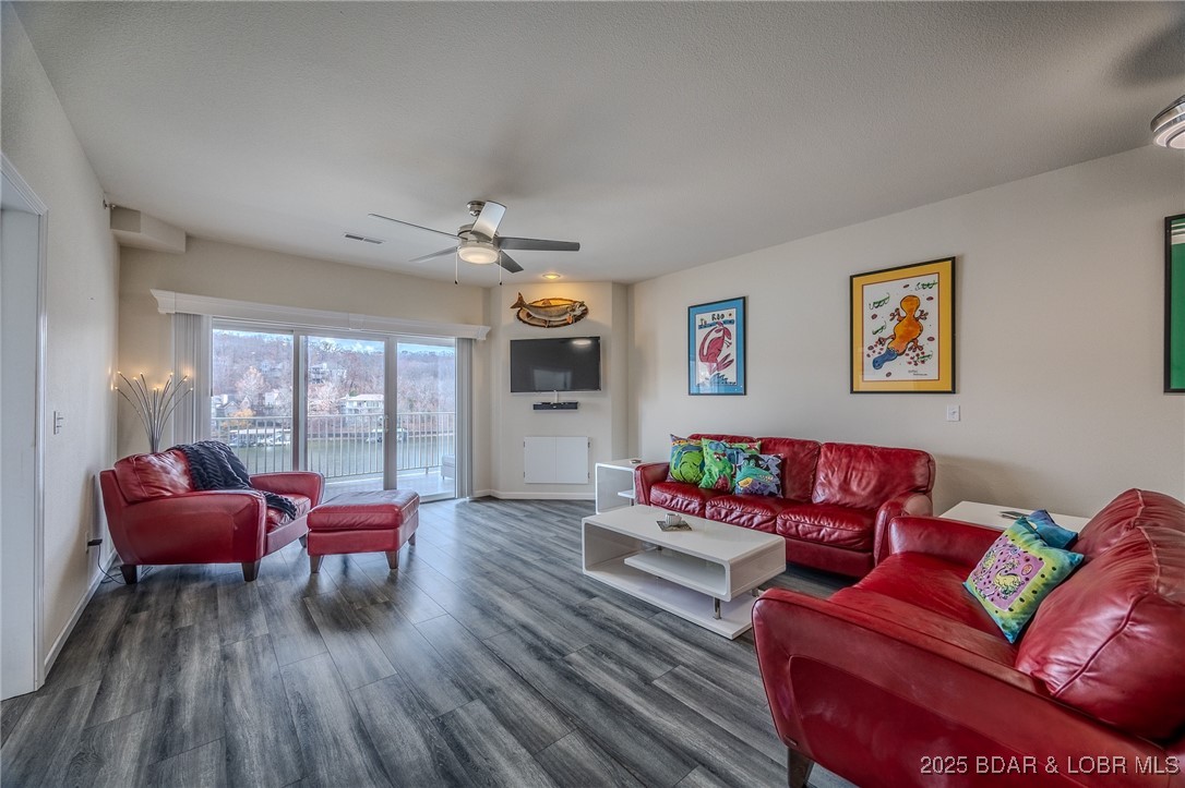 Lochhaven Condominium Subdiv - Residential