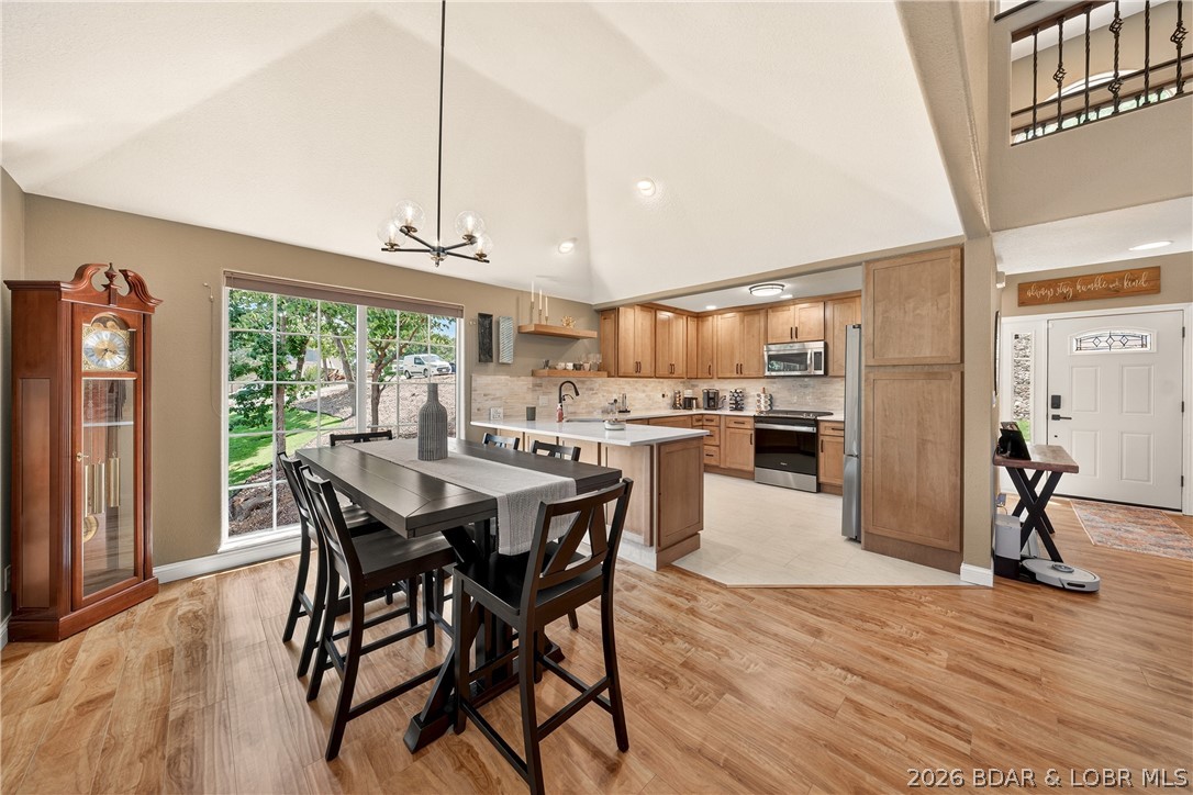 Four Seasons - Residential