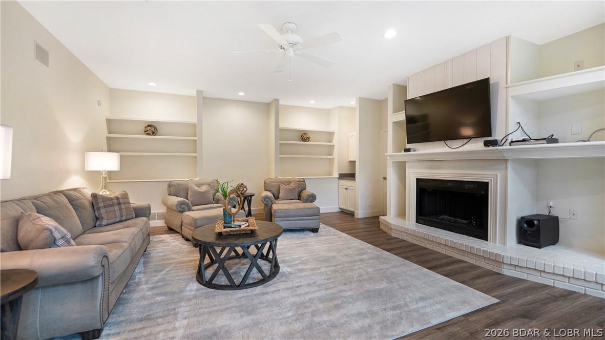 Grand Point No. 2 - Residential