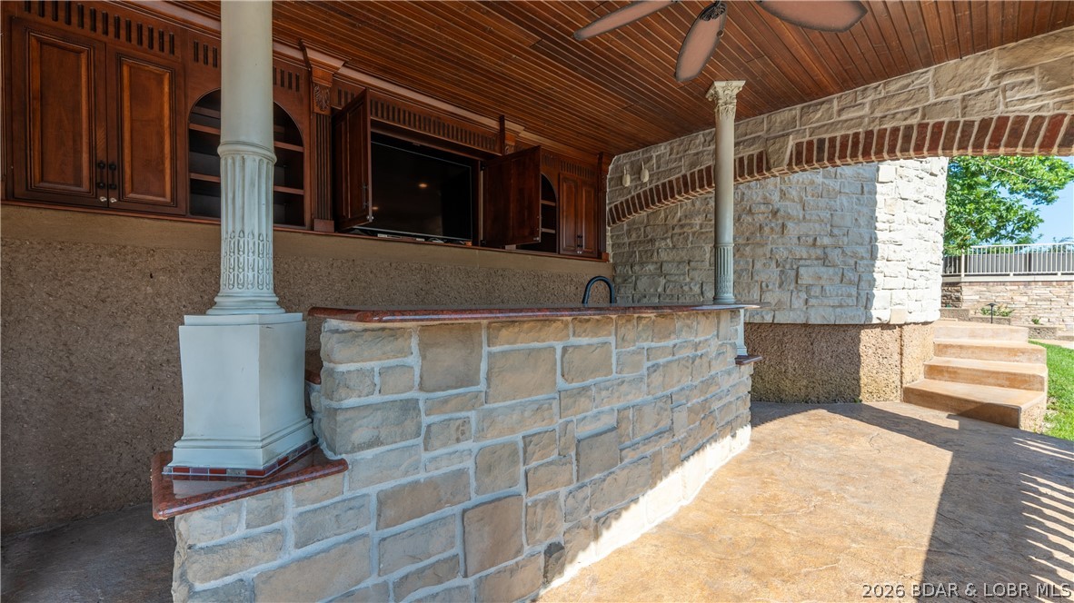 Grand Point No. 2 - Residential