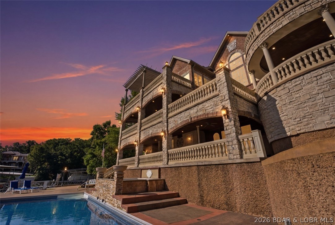 Grand Point No. 2 - Residential
