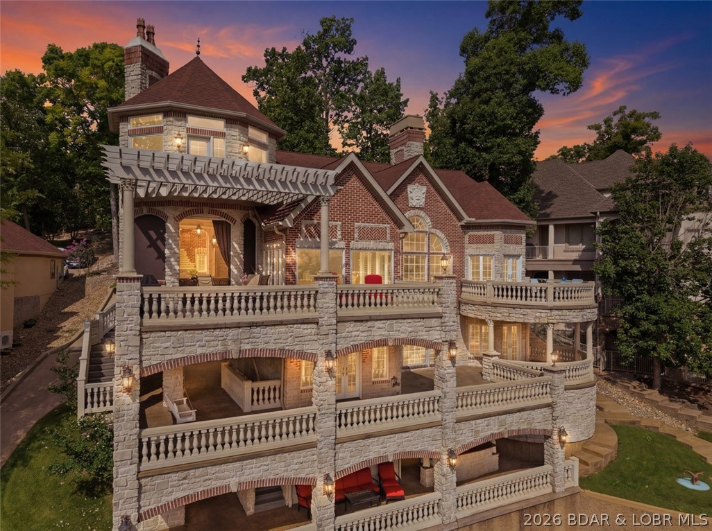 Grand Point No. 2 - Residential