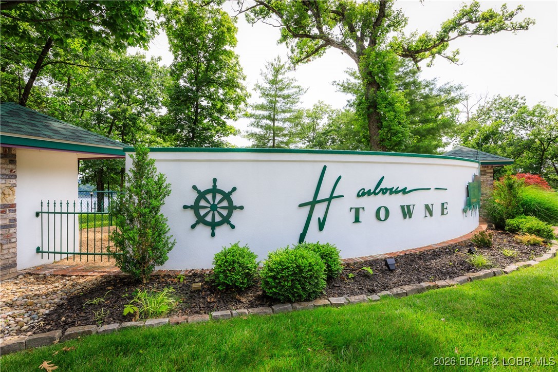 Harbour Towne Condominium - Residential