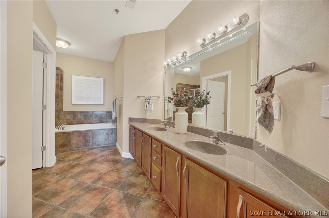 Sunset Palms Condominium - Residential