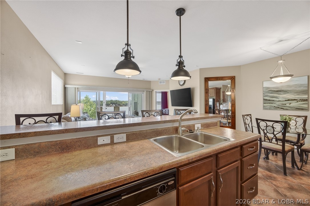 Sunset Palms Condominium - Residential