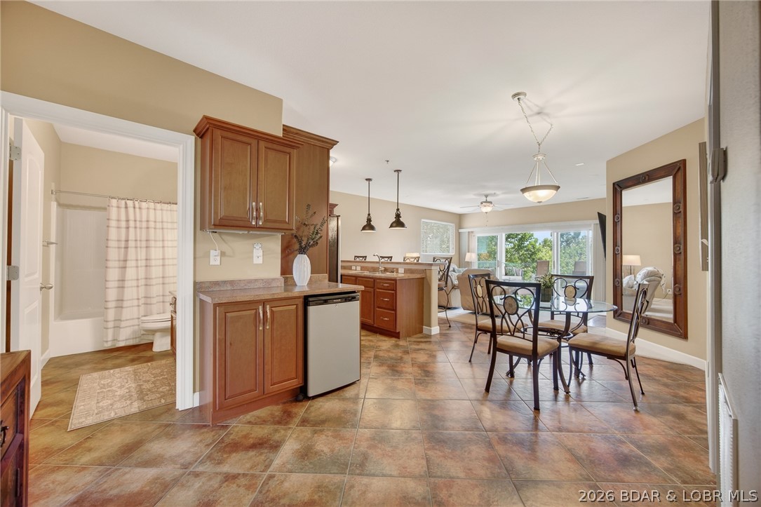 Sunset Palms Condominium - Residential