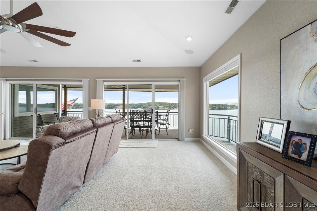 Palisades Condominium - Residential