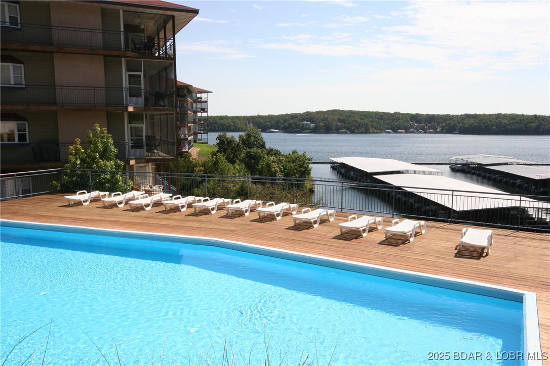 Palisades Condominium - Residential