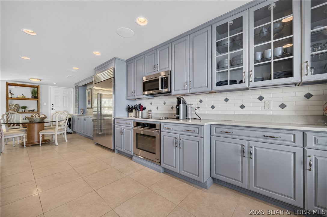 Waters Edge Condominium - Residential