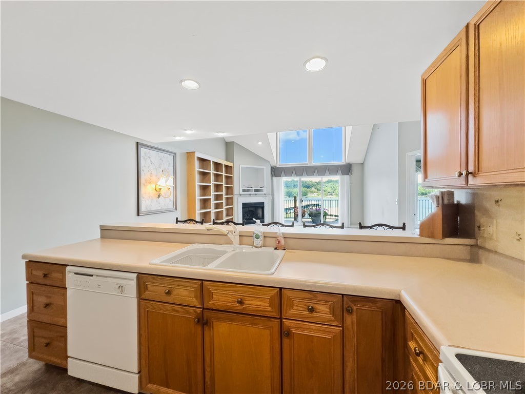 Cedar Glen Condominium - Residential
