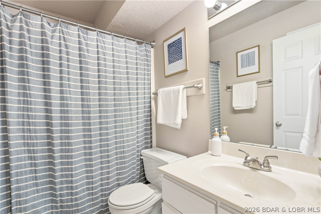 Indian Pointe Condominium - Residential