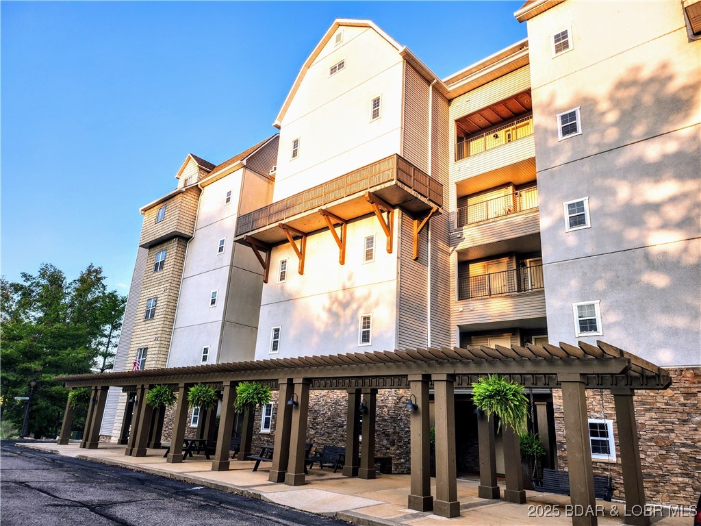 Lakefront Living at Old Kinderhook! Turn-Key!

This 2 bedroom / 2 bath first-floor walk-in Old Kinderhook Condo is beautifully updated with new flooring and comes tastefully furnished—ready for you to move in and enjoy! Park right outside your door for easy welcoming access. A storage unit is included for all your lake toys and golf gear. All new paint throughout! WALK IN LEVEL!

Enjoy Old Kinderhook’s unmatched amenities: 2 outdoor pools, pickleball, tennis, basketball, dog park, and a renowned 18-hole Tom Weiskopf golf course. Stroll to the on-site Trophy Room and Hook Café for dining just minutes from home.

Whether you’re seeking a weekend escape or a full-time retreat, this condo blends lakefront comfort with true resort-style living.
 
Add-on options include a 12x32 Boat Slip, 6000# lift and a 27" BaHa Entertainment Boat with a brand new top & bottom end for a complete get-away package!