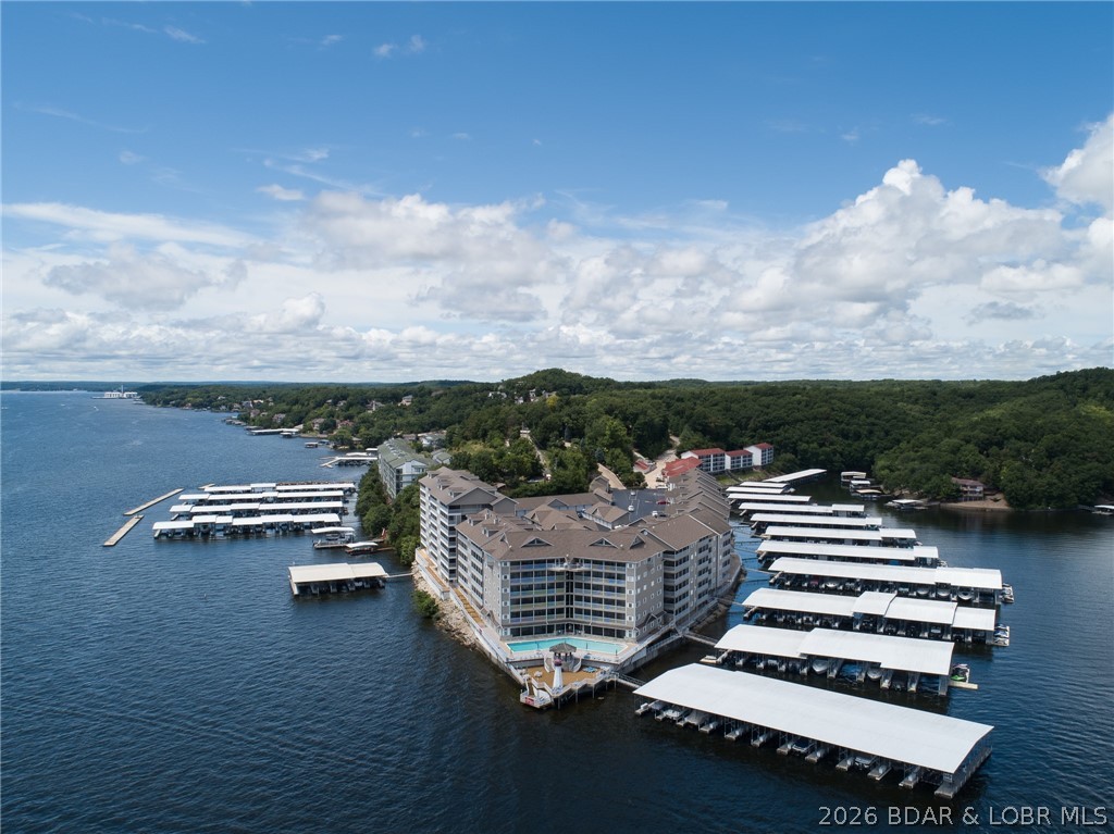 Lighthouse Pointe Condominium - Residential