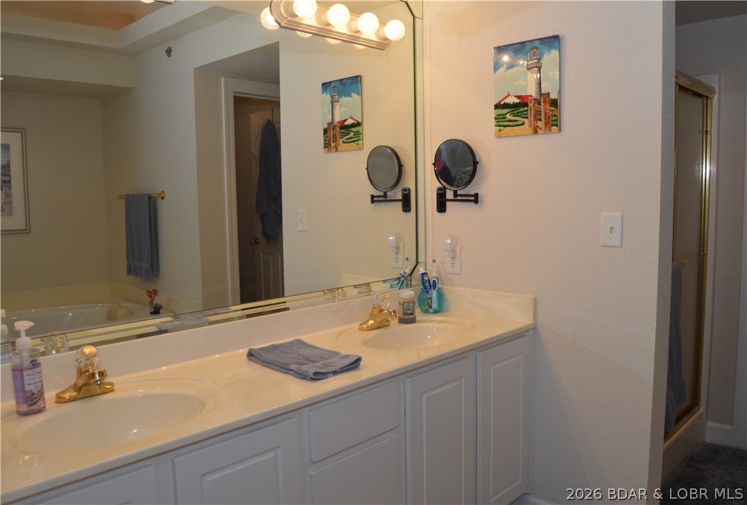 Lighthouse Pointe Condominium - Residential