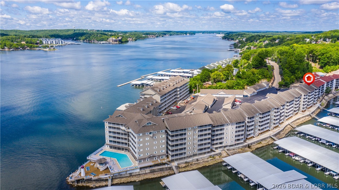 Lighthouse Pointe Condominium - Residential