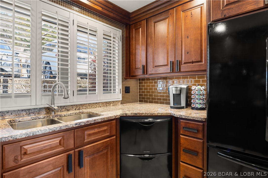 Lake Point Condominium - Residential