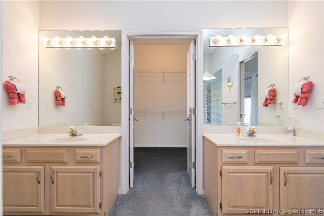 The Falls Condo - Residential