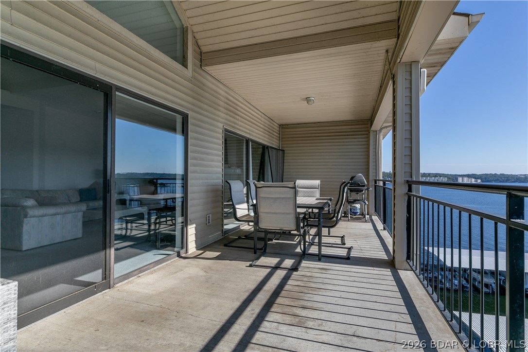 The Falls Condo - Residential