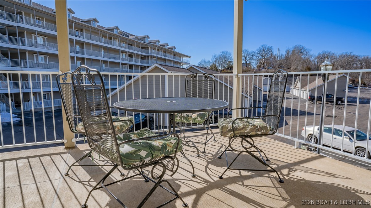 Lighthouse Pointe Condominium - Residential