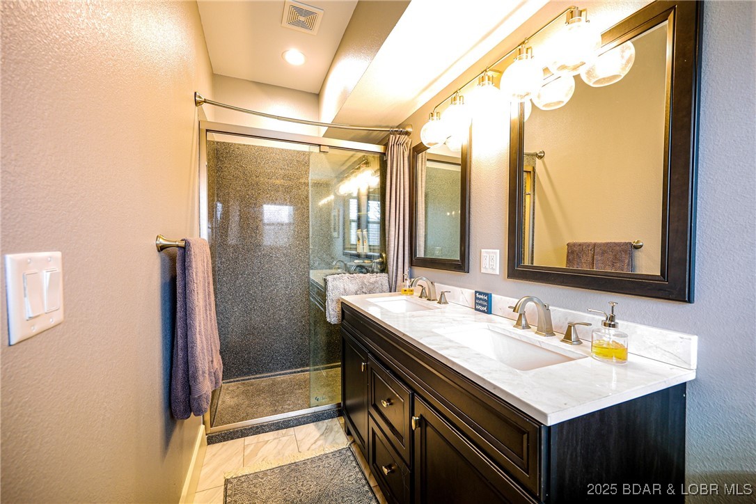 Put N Bay - Residential