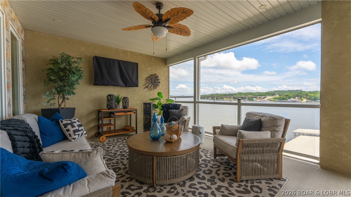 West Palms on the Lake Condo - Residential