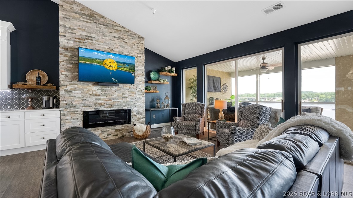West Palms on the Lake Condo - Residential