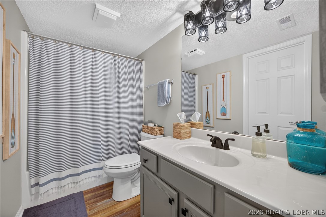 Oak Bluff Condominium - Residential