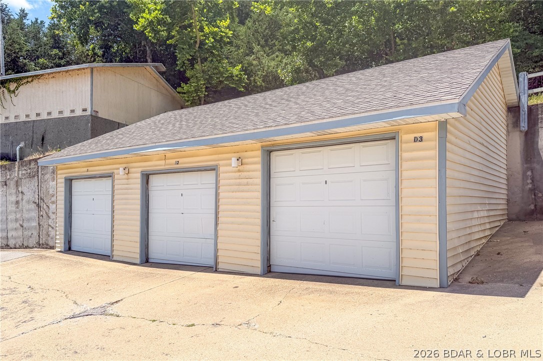 Oak Bluff Condominium - Residential