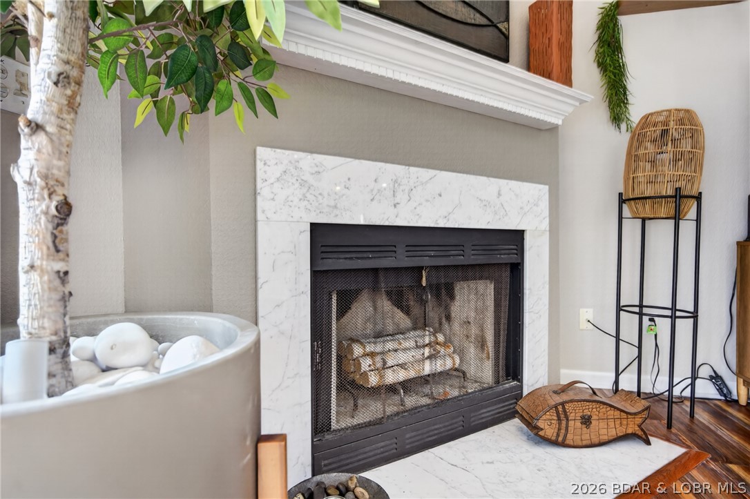 Oak Bluff Condominium - Residential