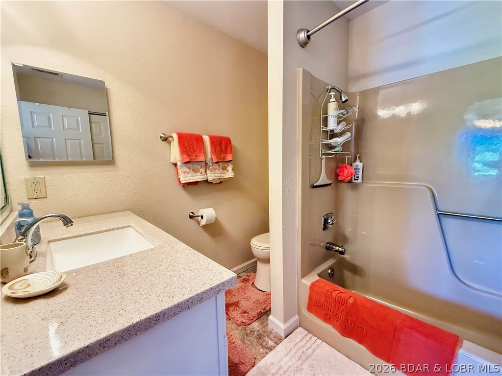 Jonathans Landing - Residential