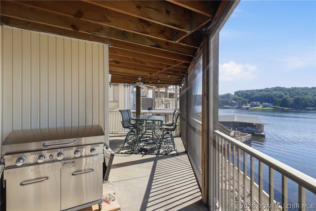 Oak Bluff Condominium - Residential
