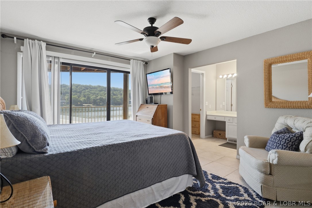 Oak Bluff Condominium - Residential