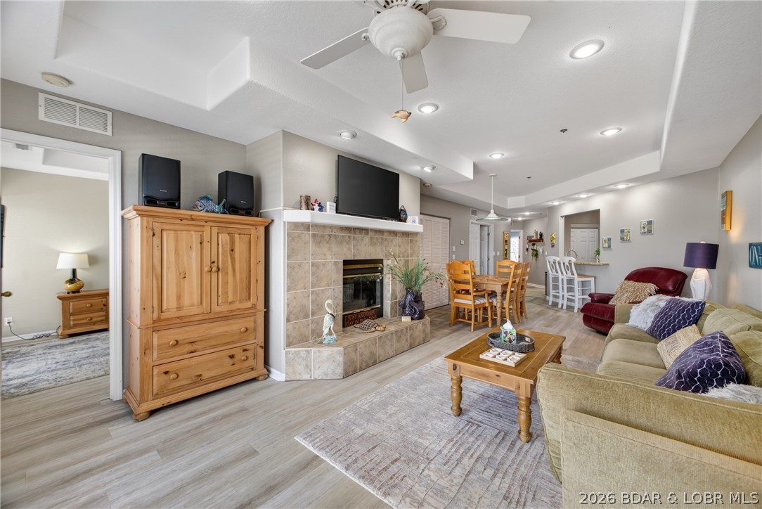 Emerald Bay Condominium - Residential