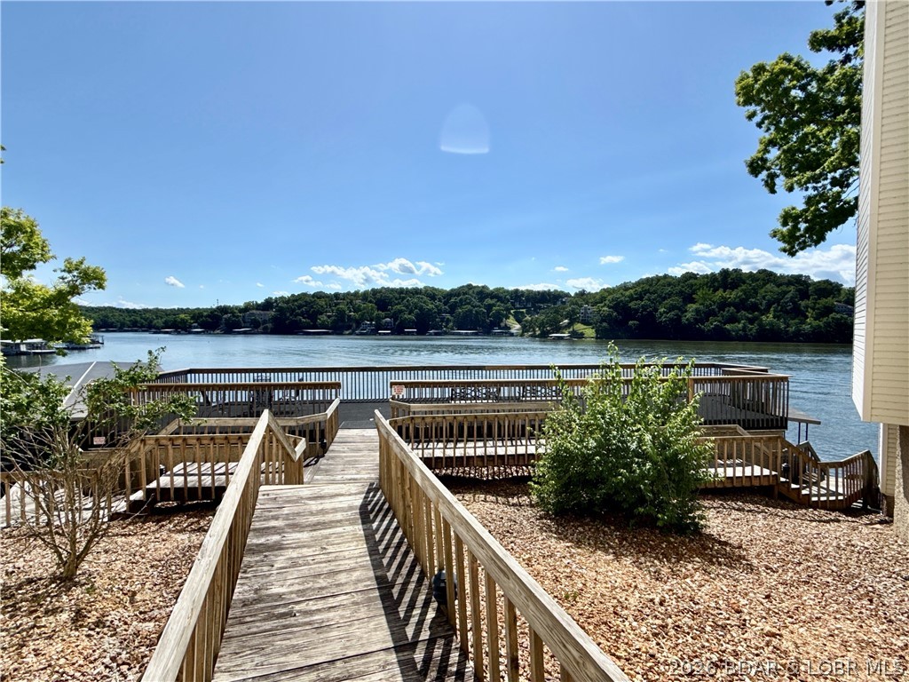 Jonathans Landing - Residential