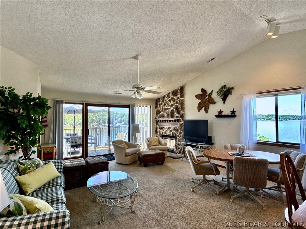 Jonathans Landing - Residential