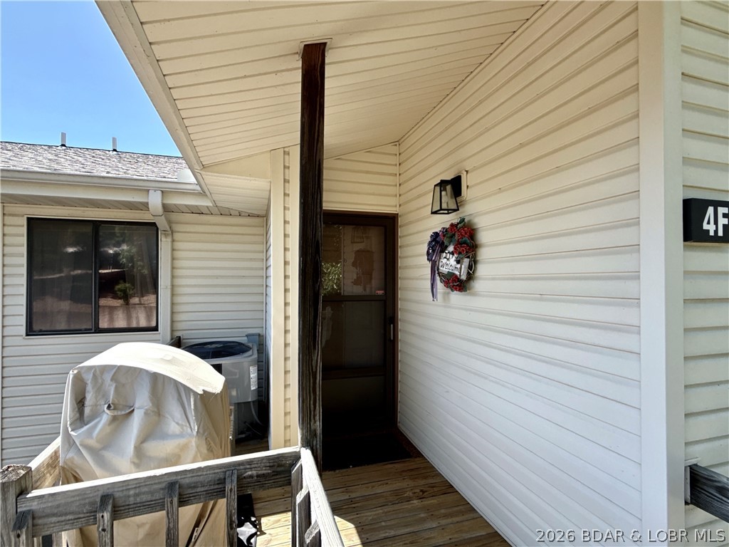 Jonathans Landing - Residential