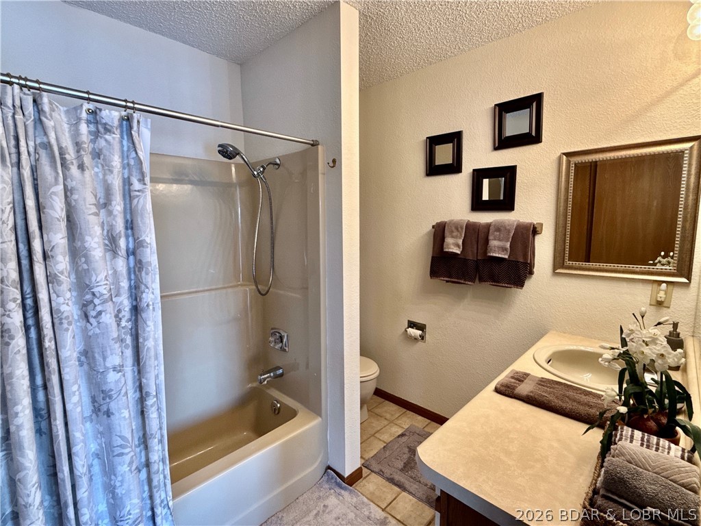 Jonathans Landing - Residential