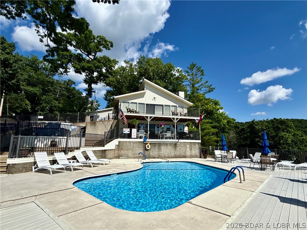Jonathans Landing - Residential