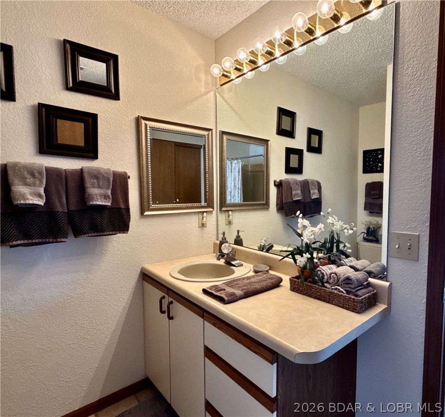 Jonathans Landing - Residential