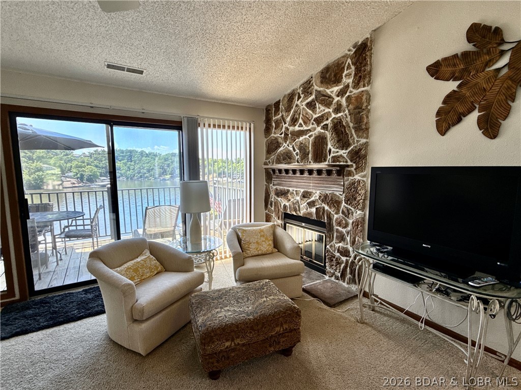 Jonathans Landing - Residential