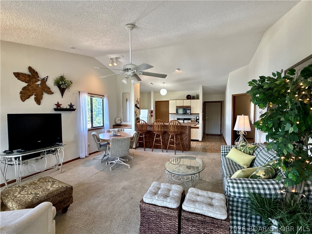 Jonathans Landing - Residential