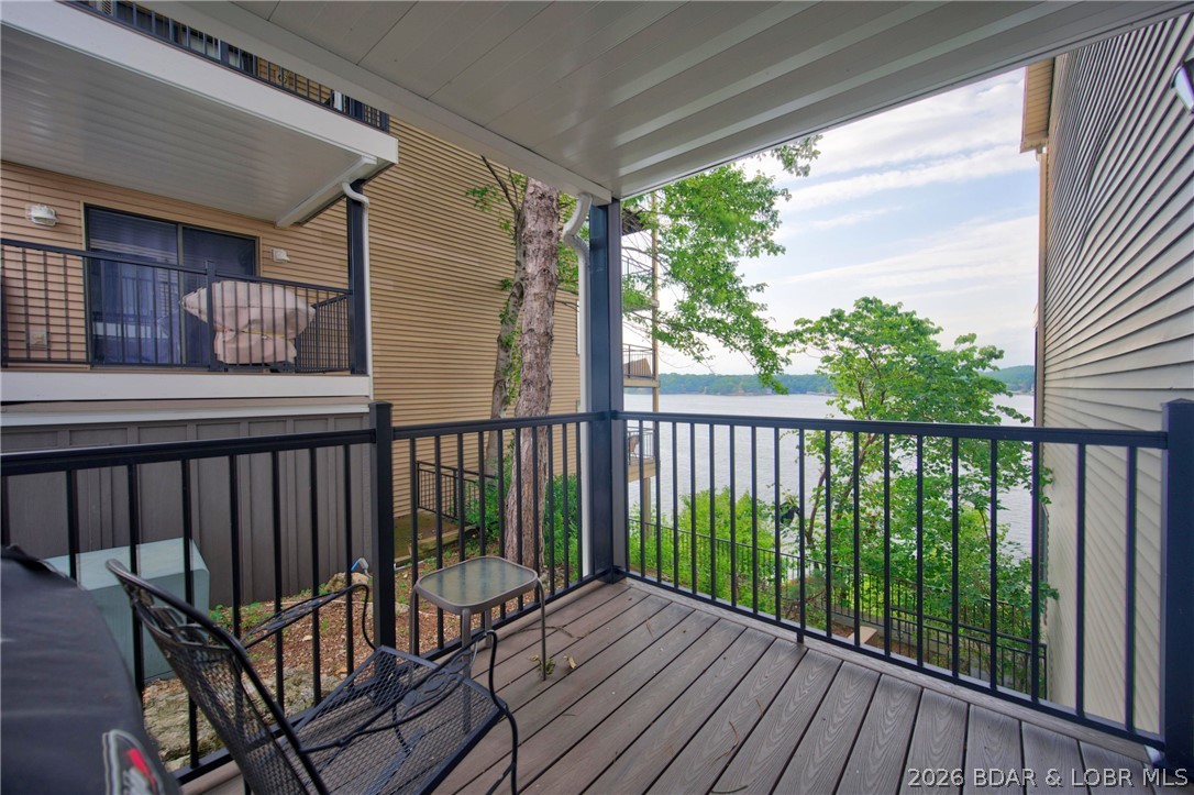 The Falls Condo - Residential