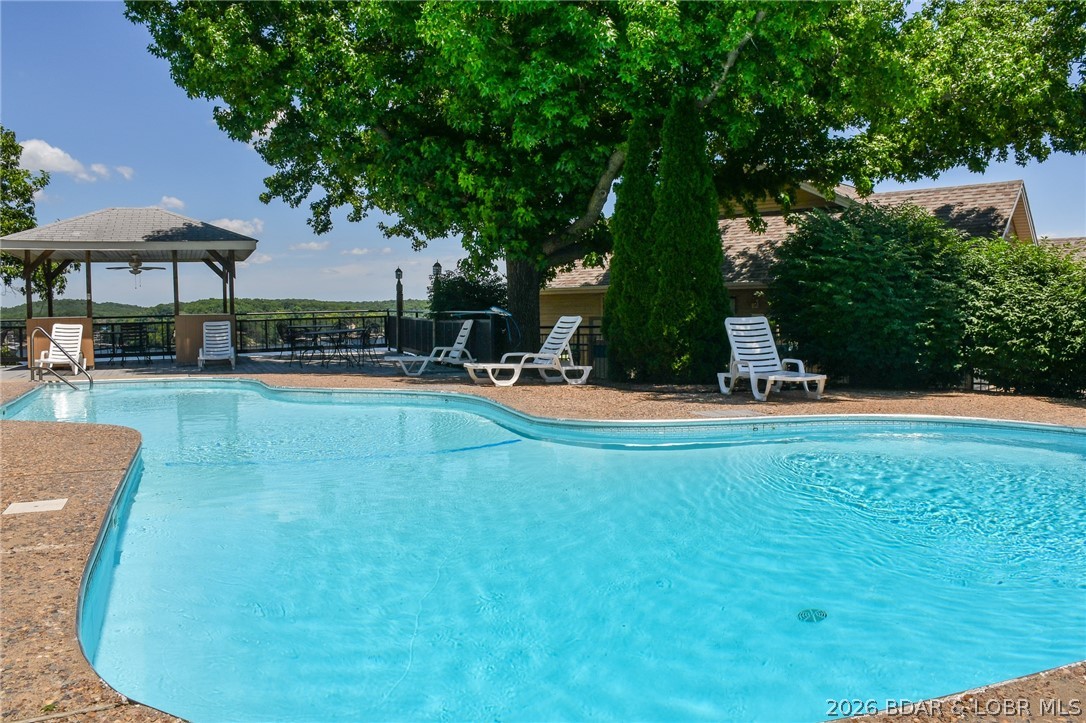 The Falls Condo - Residential