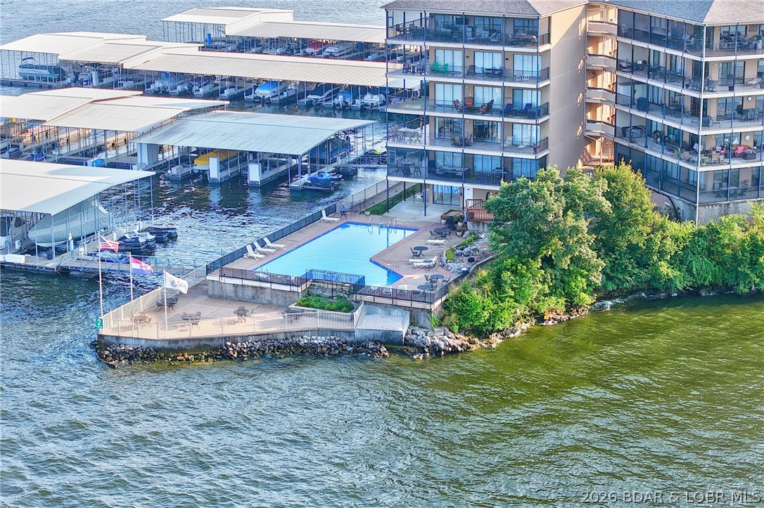 The Falls Condo - Residential
