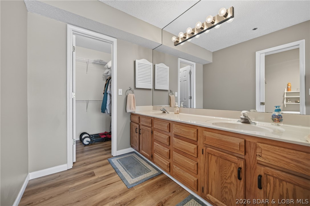 The Falls Condo - Residential