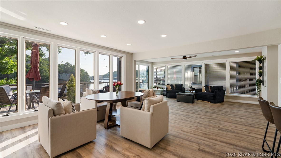 The Willows On The Lake - Residential