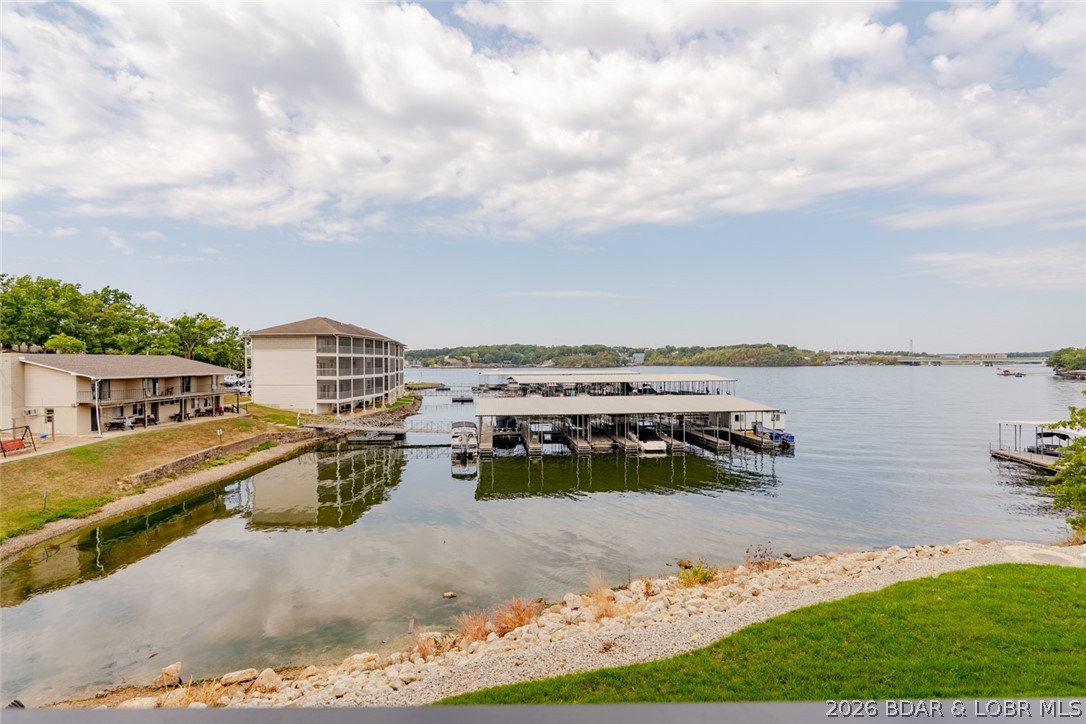 Robins at the Waters Edge Condominium - Residential