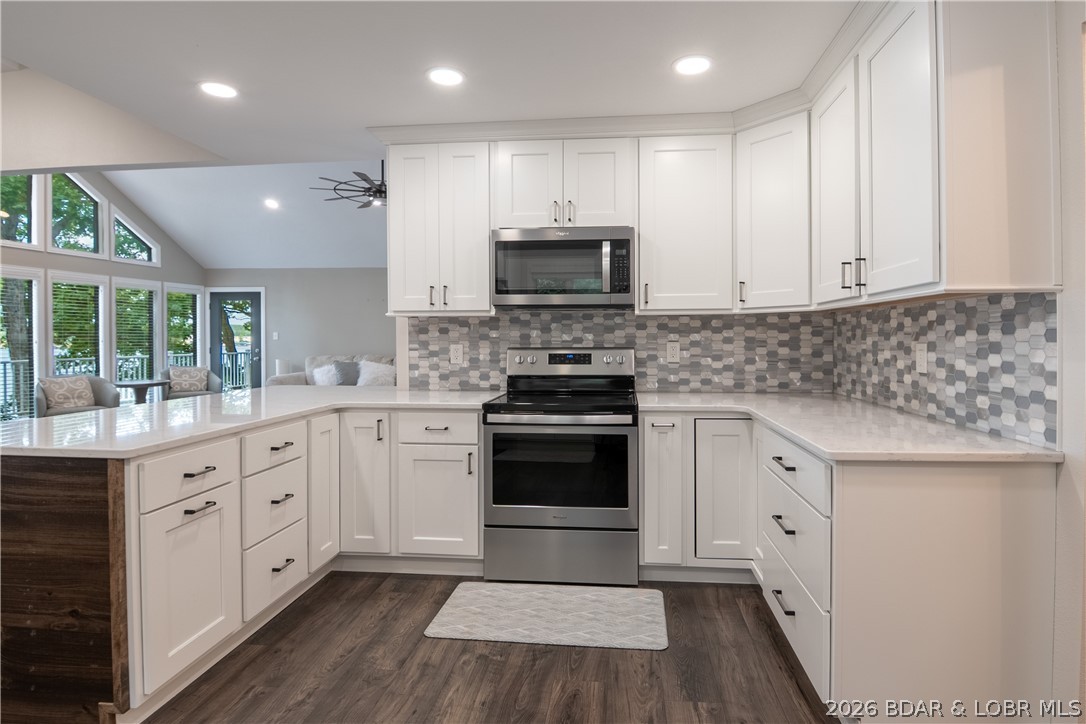 Imperial Point - Residential