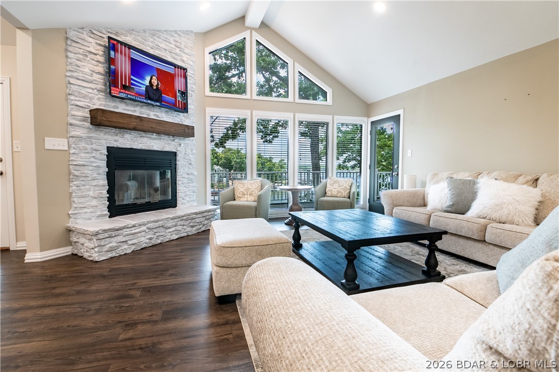 Imperial Point - Residential